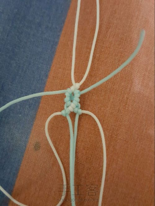 【冰】超级简单小清新的斜卷结手绳 第5步