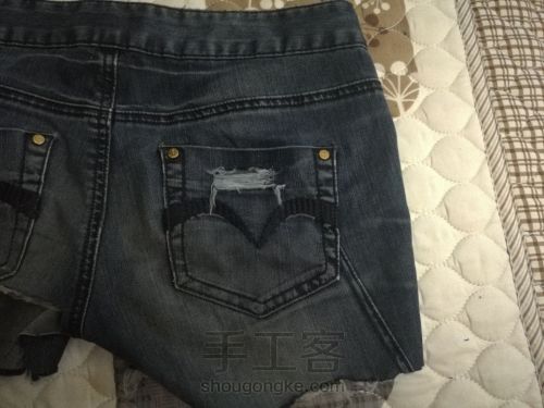 旧牛仔裤改造-非主流破洞渔网牛仔裤 第12步