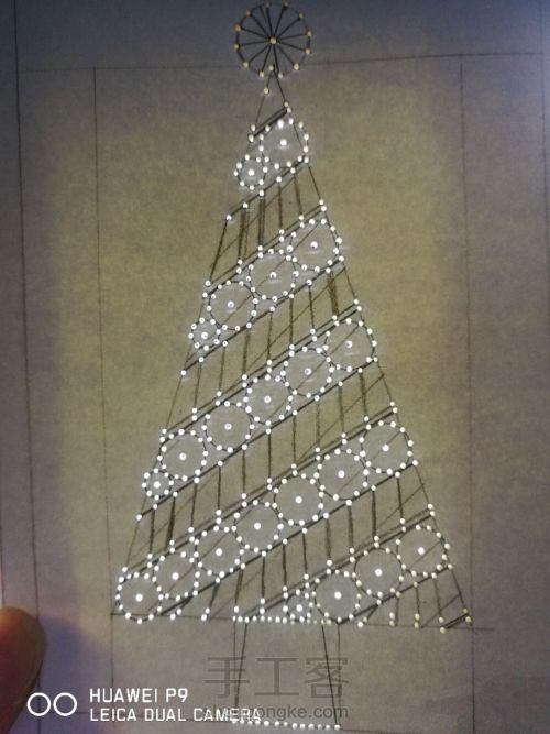 纸刺绣圣诞树 第4步