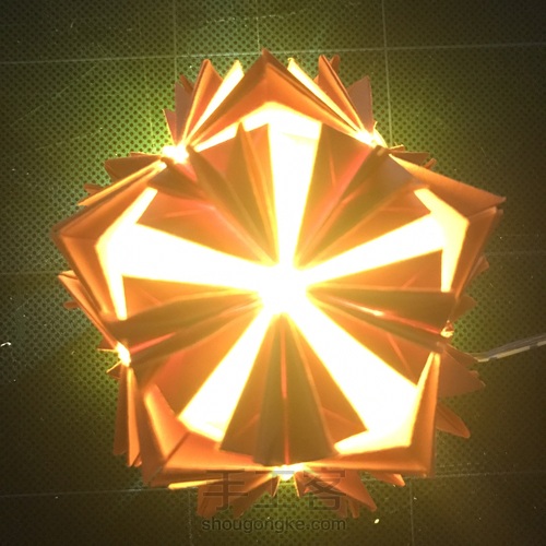 发光的折纸花球 第43步