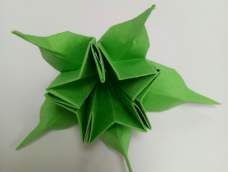 非原创，来自佐藤大神的一款花萼，适用于多款玫瑰，制作简单，效果逼真。