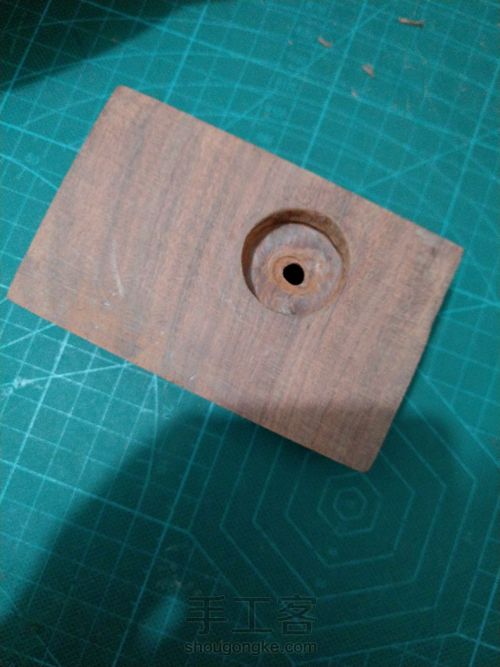 翻盖八音盒 第5步