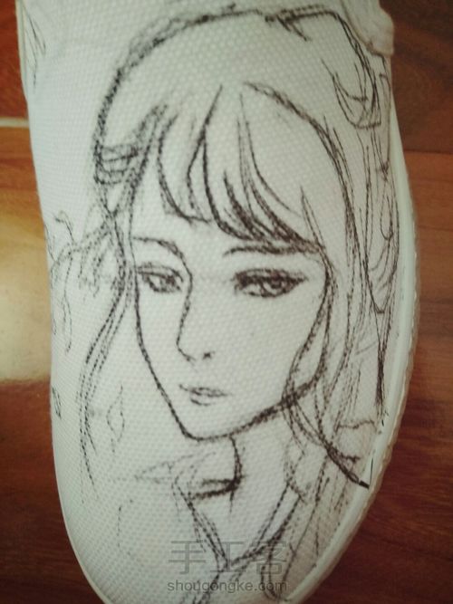 手绘鞋⊙﹏⊙ 第2步