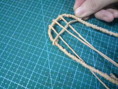 从容·迷你纸藤躺椅 第5步