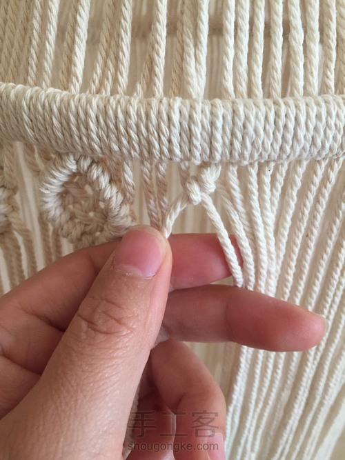 Macrame编织灯罩 第9步