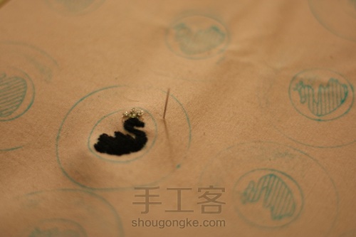 手工刺绣黑天鹅 第8步