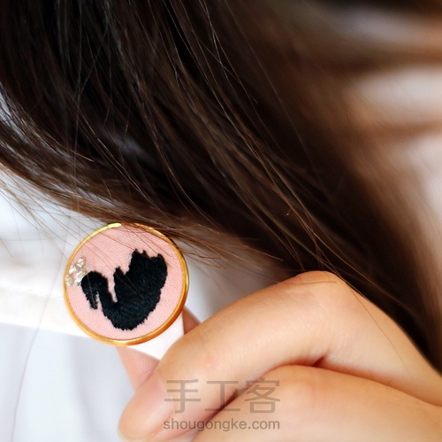 手工刺绣黑天鹅 第9步