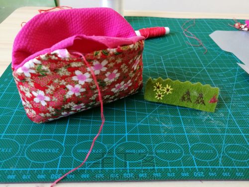 【收纳控】一片式方形口金之落英缤纷 第19步