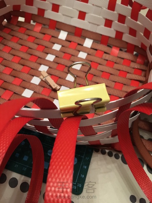 pp带编织买菜篮 第3步