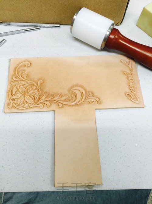 简易皮雕小钱包夹 第7步