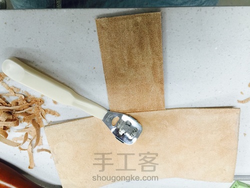 简易皮雕小钱包夹 第13步