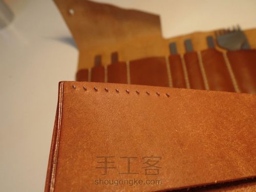 复古感浓郁的长夹 第17步