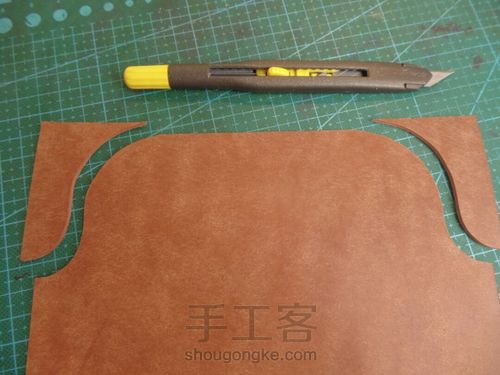 复古感浓郁的长夹 第4步