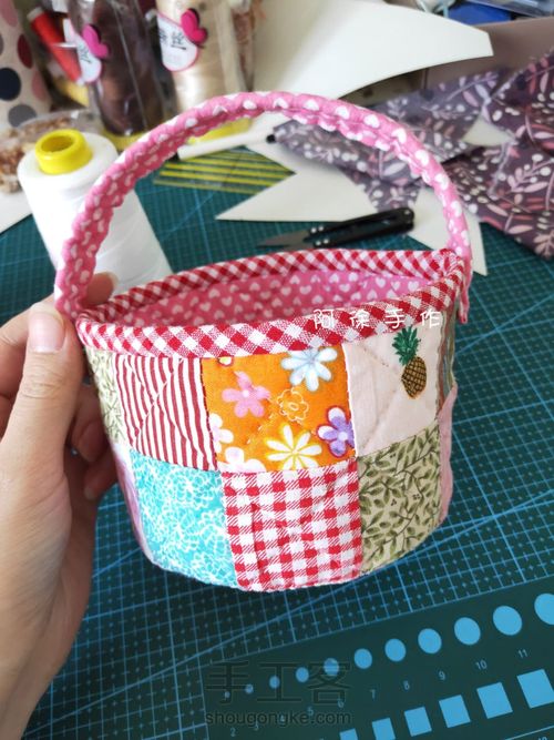 手缝拼布迷你针线收纳篮 第14步