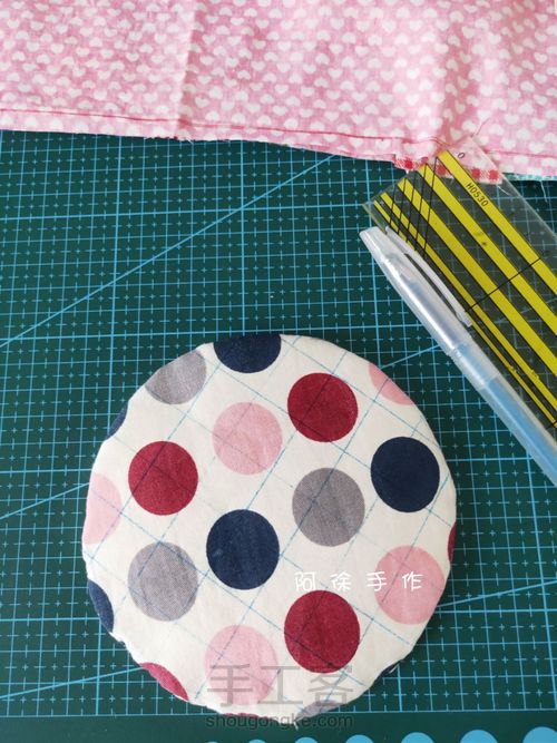 手缝拼布迷你针线收纳篮 第4步