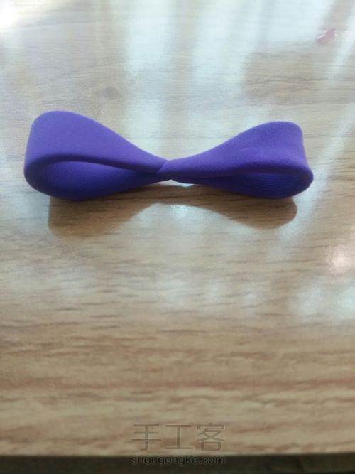 三种式样简单蝴蝶结 第3步