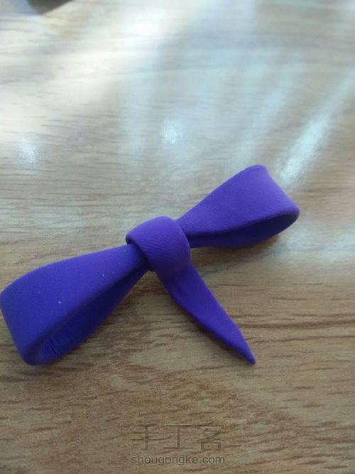 三种式样简单蝴蝶结 第6步