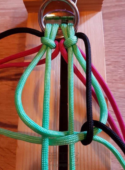 伞绳2⃣️ 花带（转载外网教程） 第6步