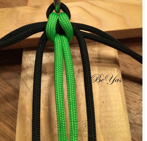 伞绳 鳄鱼 转载外网教程 第2步