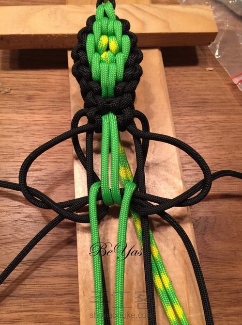 伞绳 鳄鱼 转载外网教程 第10步