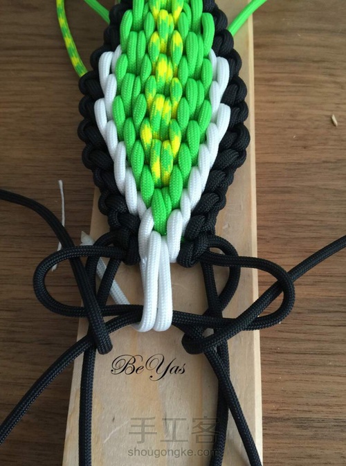 伞绳 鳄鱼 转载外网教程 第24步