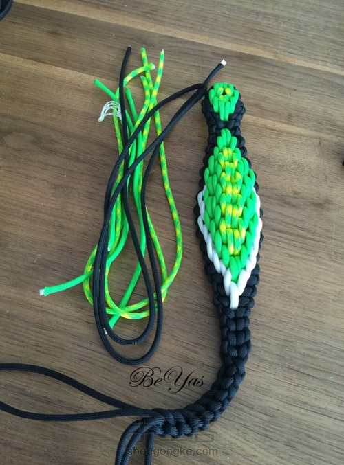 伞绳 鳄鱼 转载外网教程 第27步