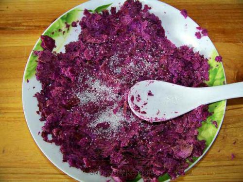 紫薯黄瓜饼 第2步
