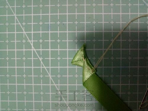 萌萌哒的小草莓发圈 第7步