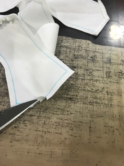 芭比紧身连衣裙 第6步