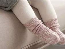 超详细钩针教程，帮宝宝织双毛线袜，温暖可爱小脚丫。