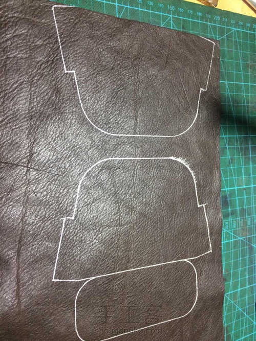 公文包缩小版零钱包制作 第1步