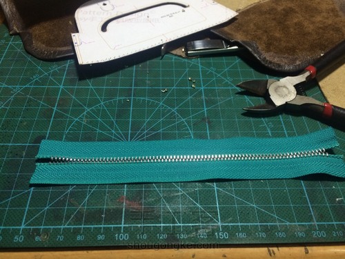 公文包缩小版零钱包制作 第5步