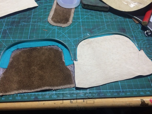 公文包缩小版零钱包制作 第6步