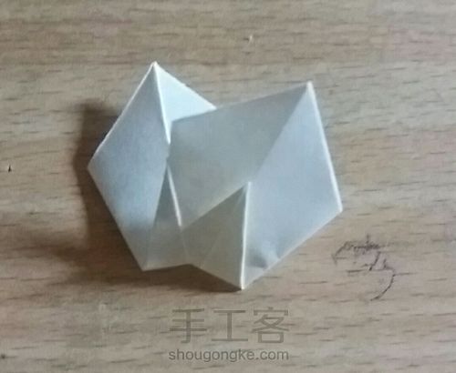 神似飞镖的小纸花 第6步