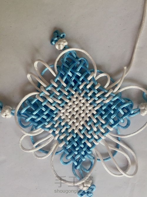 套色盘长结 第14步