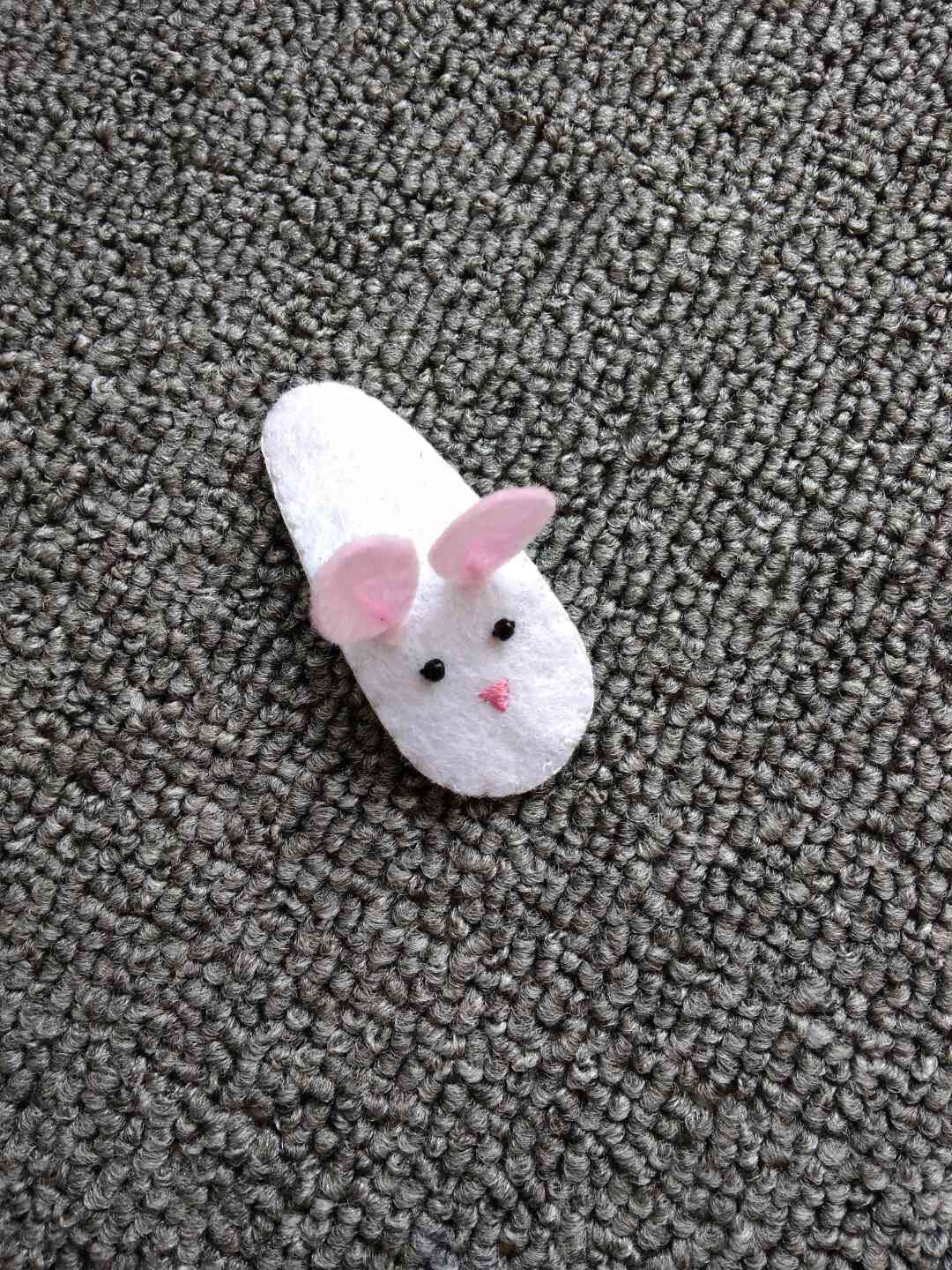 很可爱的一款兔兔发夹