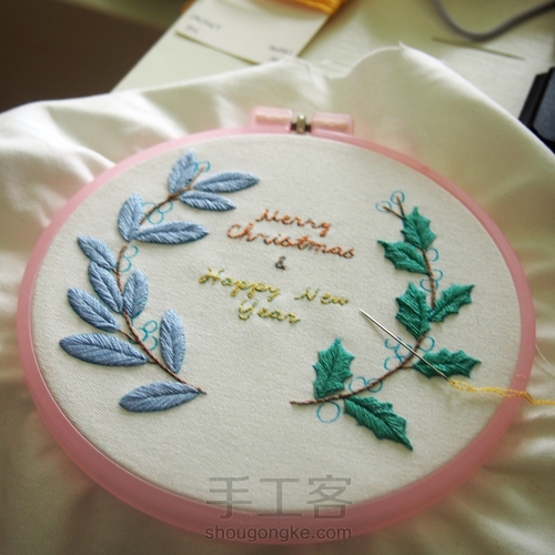 圣诞新年款糖果色冬青花环刺绣 第13步