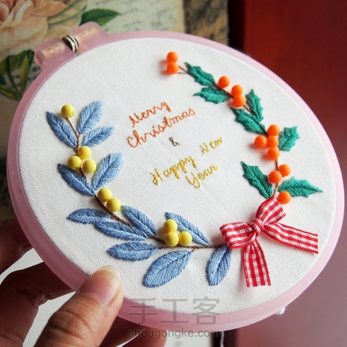 圣诞新年款糖果色冬青花环刺绣 第22步