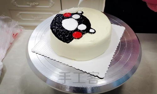 简单又可爱的熊本熊生日蛋糕 第10步
