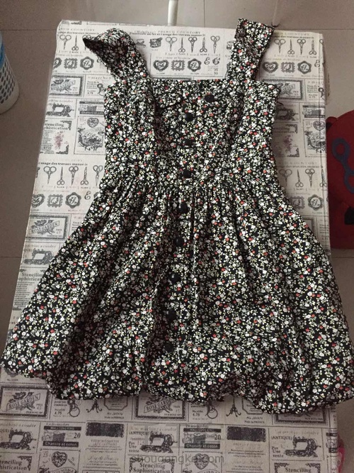 妈妈裙子改闺女马甲 第1步