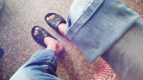 牛仔裤，裤脚小包包！！！！ 第2步