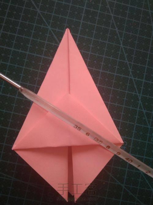 『实拍』一张纸折陀螺 第5步
