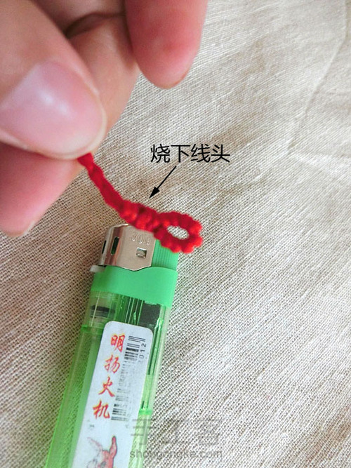 简约款四股编织桃木葫芦细脚链绳教程 第31步