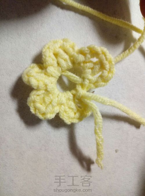 做一朵小花花送给你 ＼（＠￣∇￣＠） 第12步