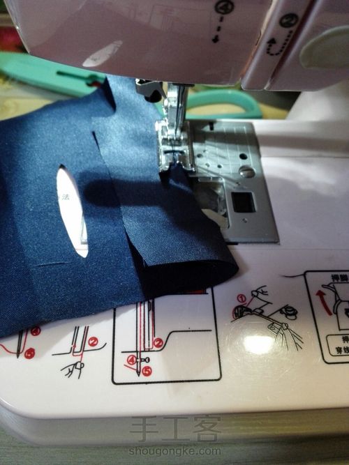 bjd校服的裙摆 第3步