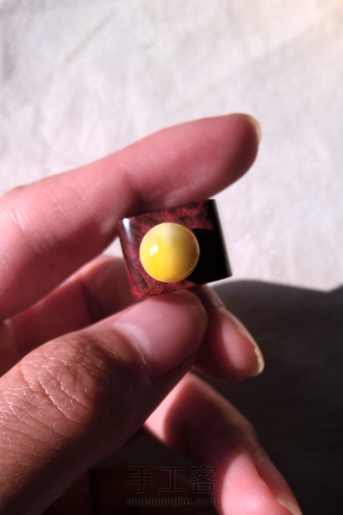 紫檀嵌蜜蜡鼻烟壶。 第41步