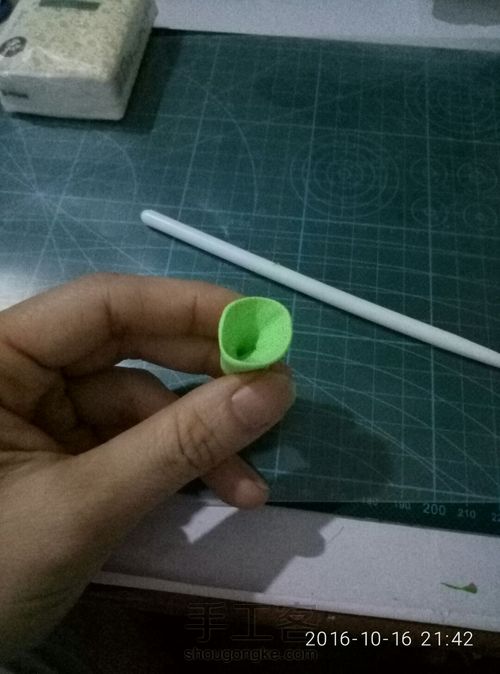 粘土牡丹蝴蝶教程图片 第6步