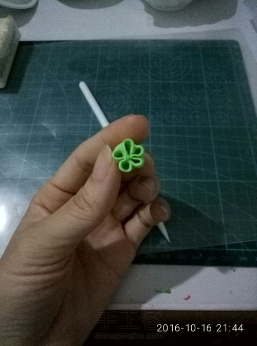 粘土牡丹蝴蝶教程图片 第7步