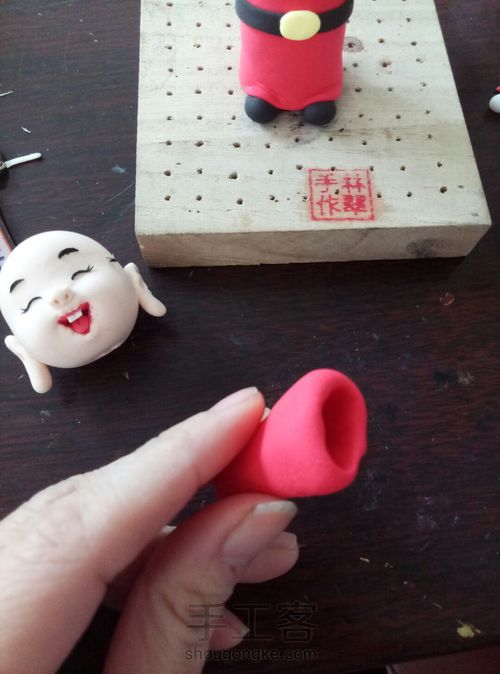 粘土财神爷图片教程 第5步