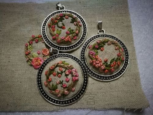 粘贴刺绣小物组合 第15步